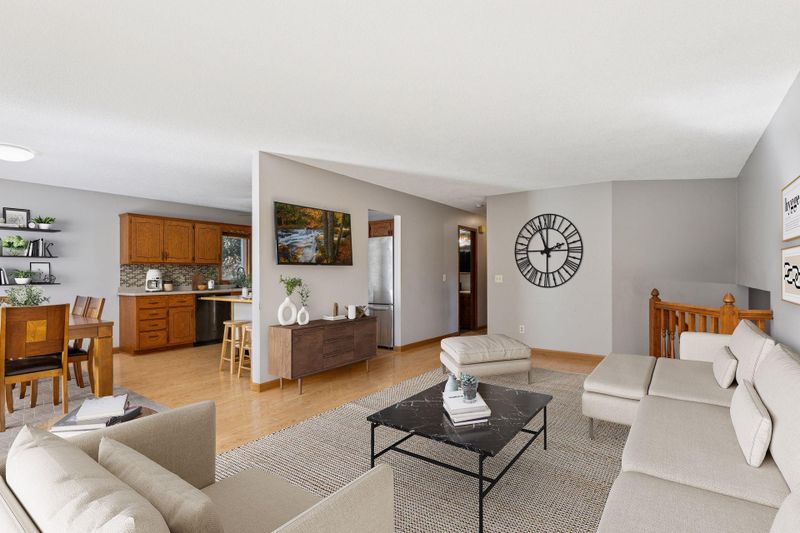 1020 Gary Dr, Saint Paul Park, MN 55071