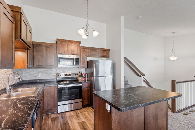 8630 Gateway Cir, Monticello, MN 55362