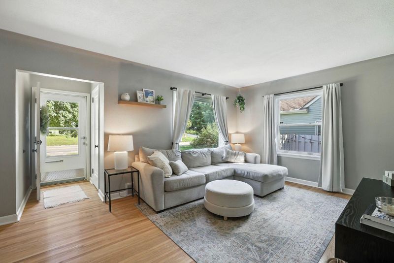 7605 Minnetonka Blvd, Saint Louis Park, MN 55426