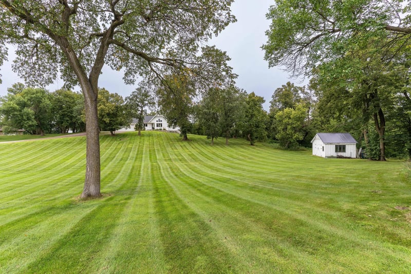 31733 Glacial Ridge Rd, Fergus Falls, MN 56537
