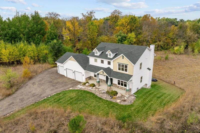 22085 Oakdale Dr, Corcoran, MN 55374