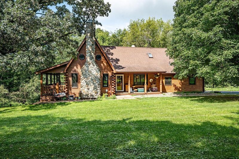 N4848 1110th St, Prescott, WI 54021