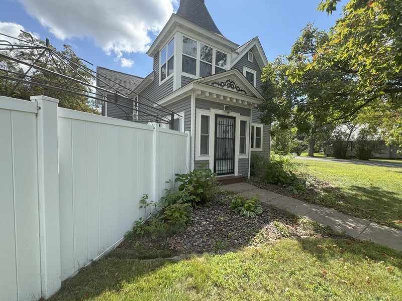 410 W Main St, Cameron, WI 54822