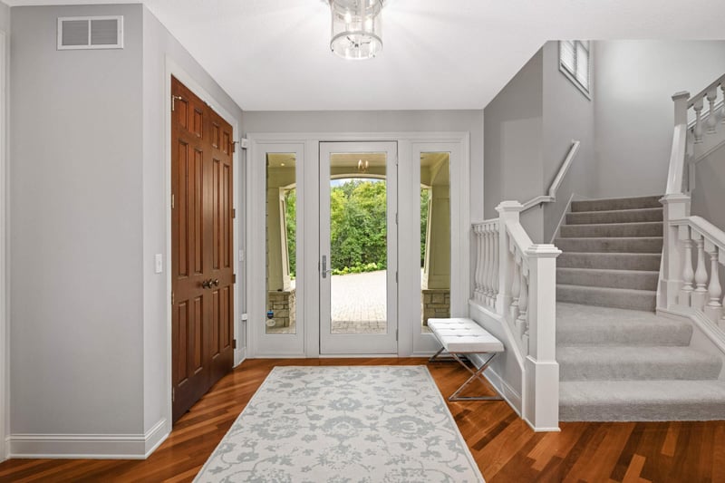 7116 Valley View Rd, Edina, MN 55439