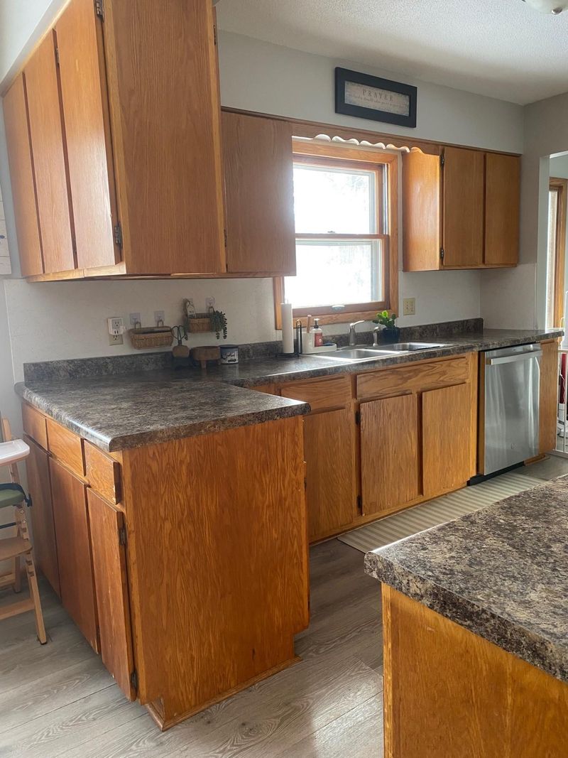 520 E 5th St, Litchfield, MN 55355