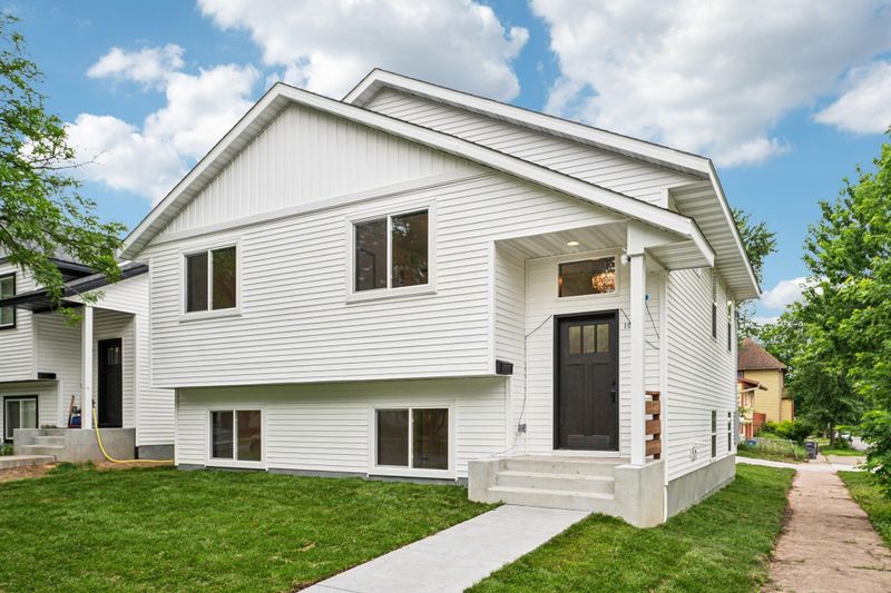 1002 Conway St, Saint Paul, MN 55106