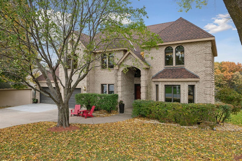 7325 Bush Lake Dr, Bloomington, MN 55438