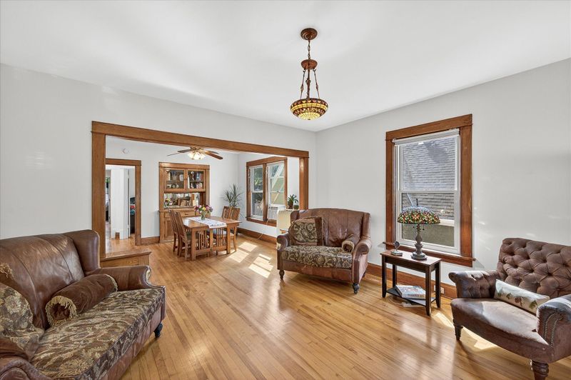 716 5th Ave SE #4, Minneapolis, MN 55414