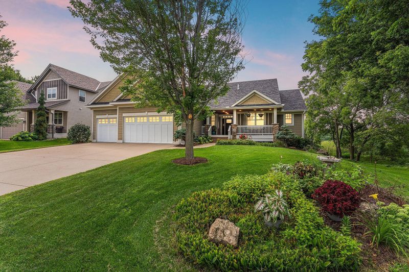 1224 Saint Johns Dr, Woodbury, MN 55129
