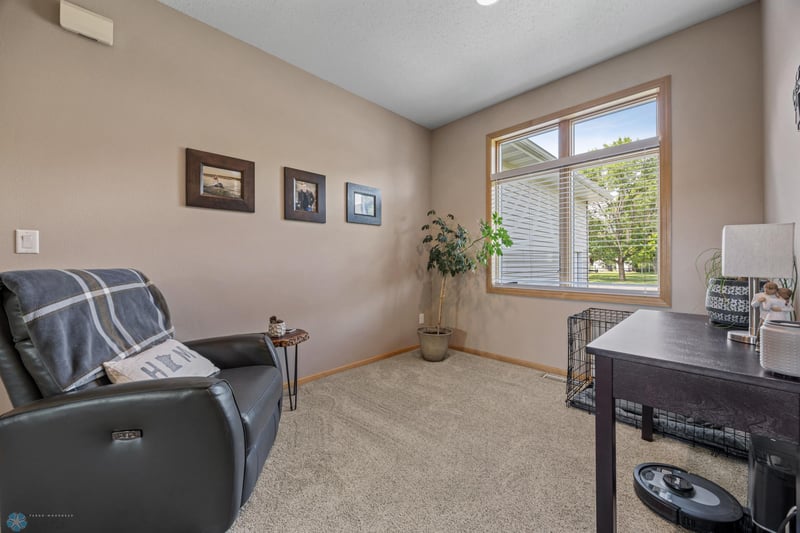 903 7th Ave SE, Barnesville, MN 56514