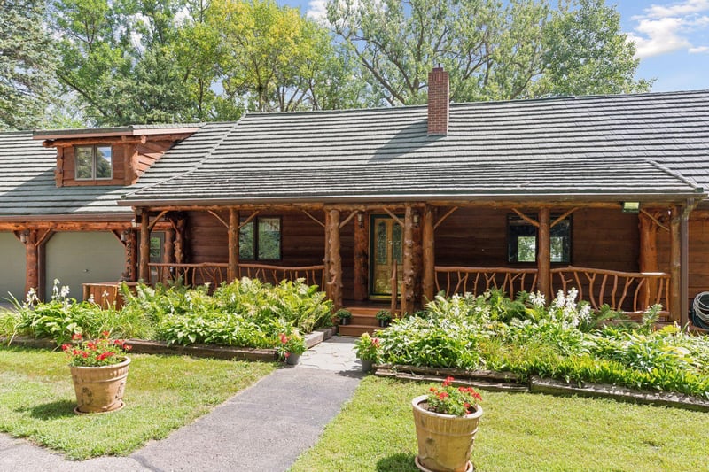 2245 Cottonwood Lake Dr, Windom, MN 56101