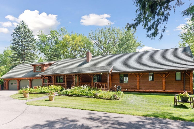 2245 Cottonwood Lake Dr, Windom, MN 56101