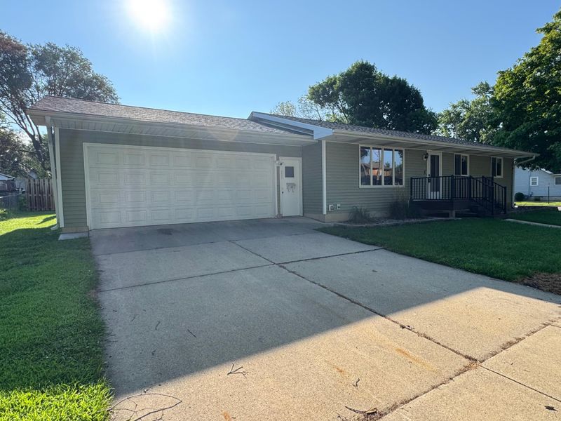 1100 5th St NW, Austin, MN 55912