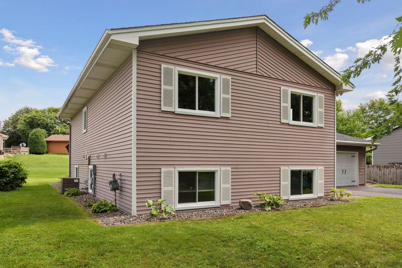 8954 Yucca Ln N, Maple Grove, MN 55369