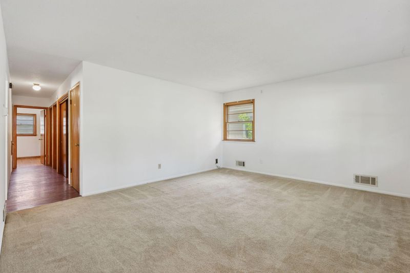 5412 Girard Ave N, Brooklyn Center, MN 55430