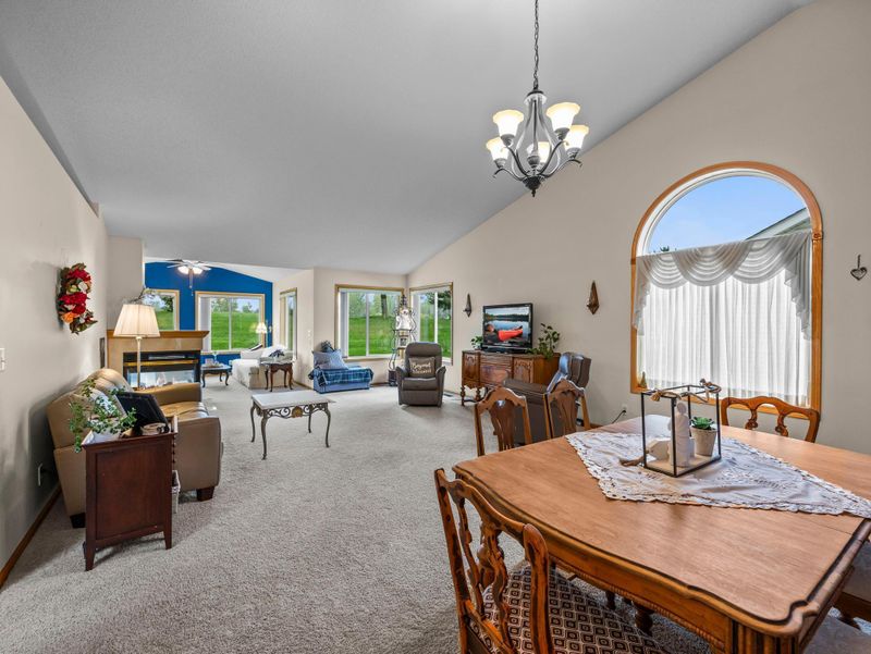 2317 Cleveland Ln S, Cambridge, MN 55008