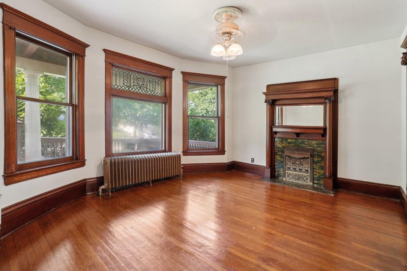 1122 Dayton Ave, Saint Paul, MN 55104