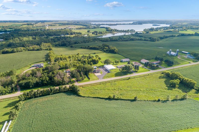 19522 Roberds Lake Blvd, Faribault, MN 55021