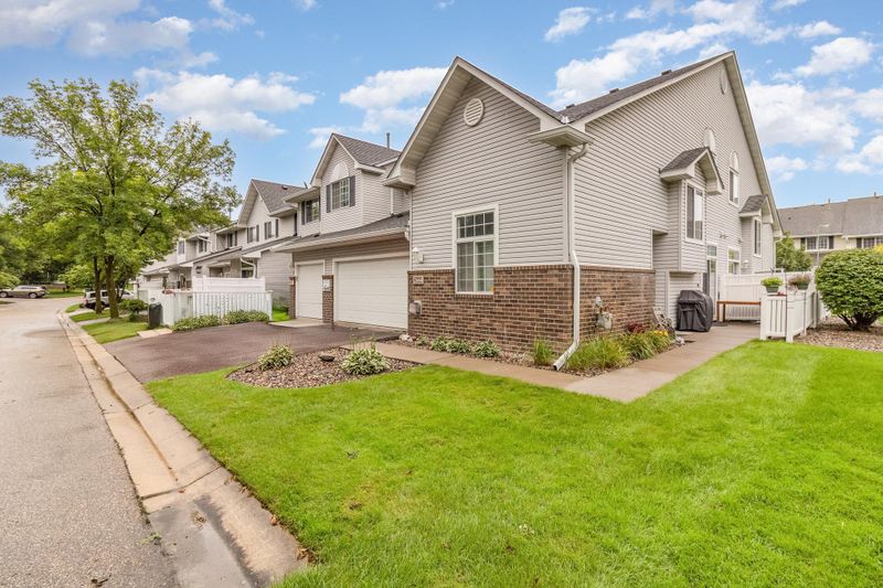 2660 Mallard Dr, Woodbury, MN 55125