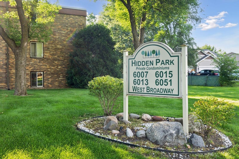 6051 W Broadway Ave #306, New Hope, MN 55428