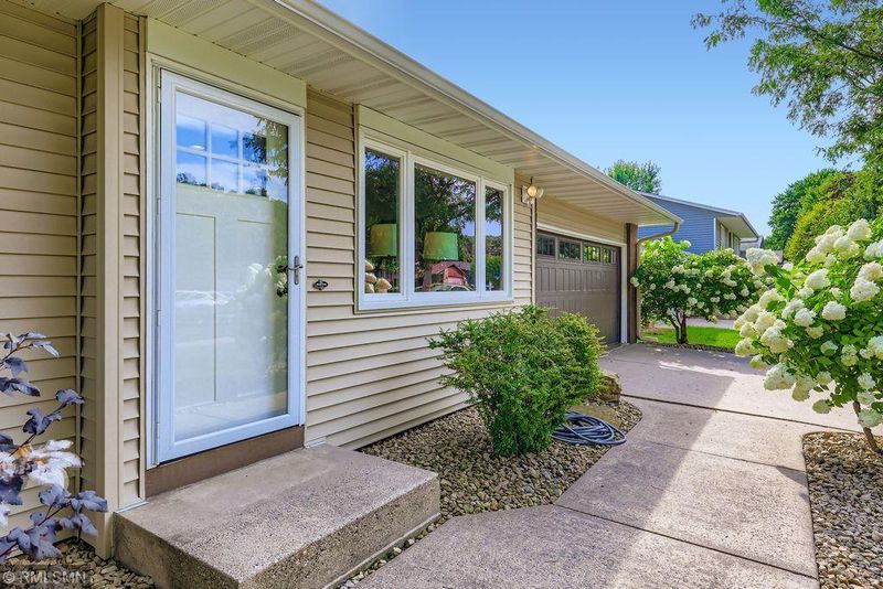 1221 14th St W, Hastings, MN 55033