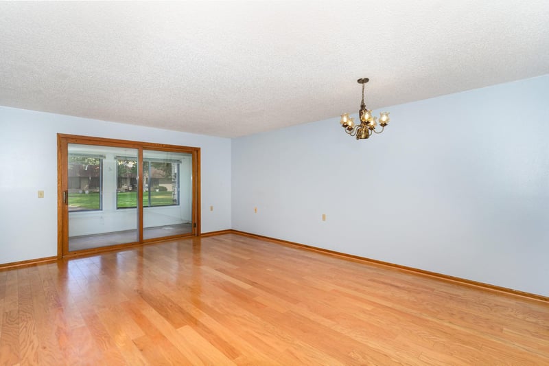 1000 Cannon Valley Dr #143, Northfield, MN 55057