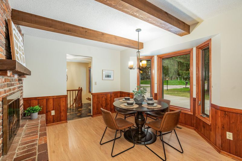7880 Somerset Rd, Woodbury, MN 55125