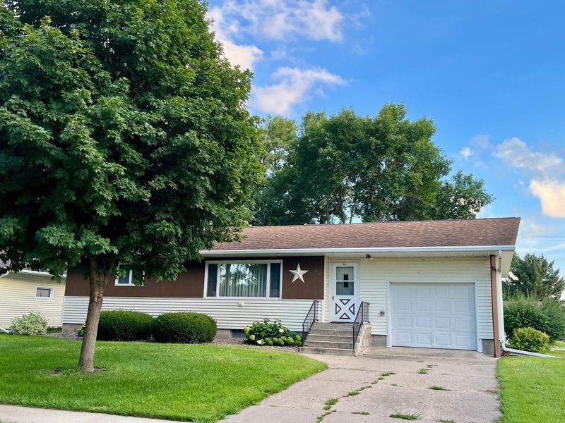 970 North St, Wabasso, MN 56293