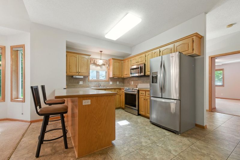 5264 Pathways Ave, White Bear Lake, MN 55110