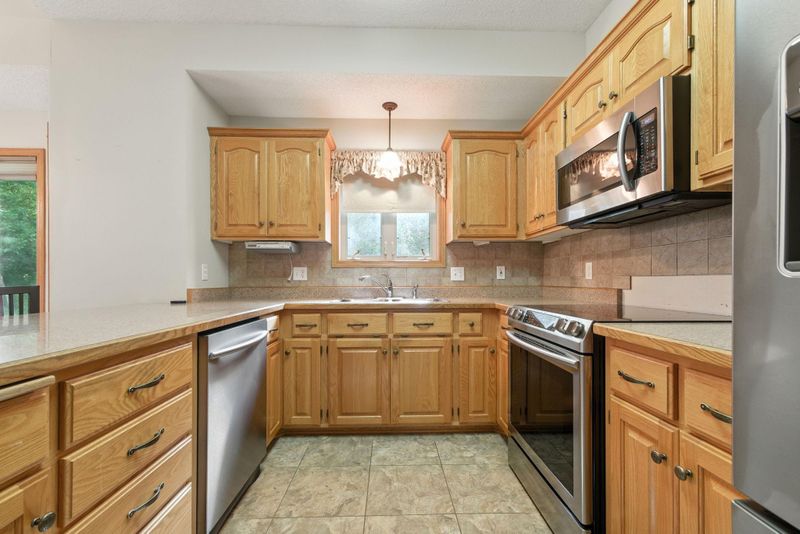 5264 Pathways Ave, White Bear Lake, MN 55110