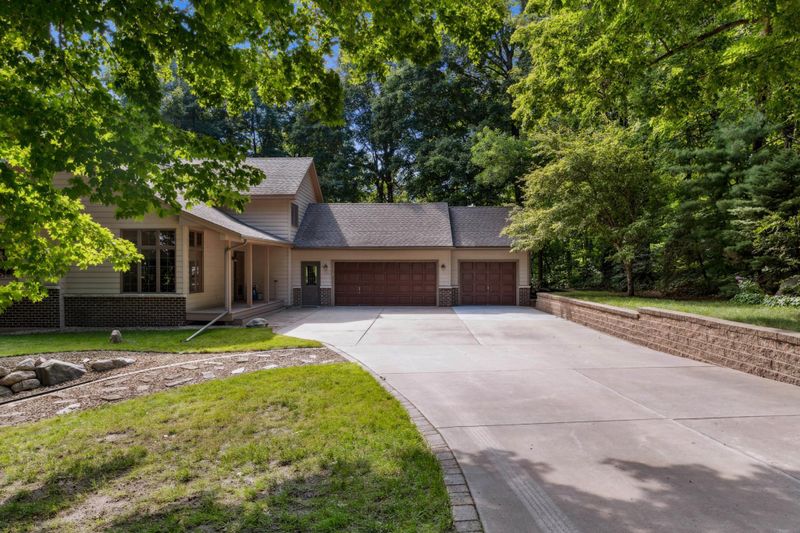 23521 Wood Ln, Rogers, MN 55374