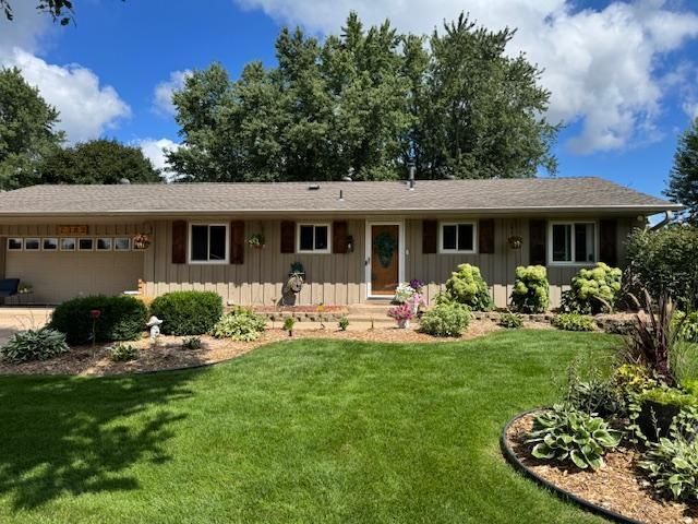 7382 Irvin Ave S, Cottage Grove, MN 55016