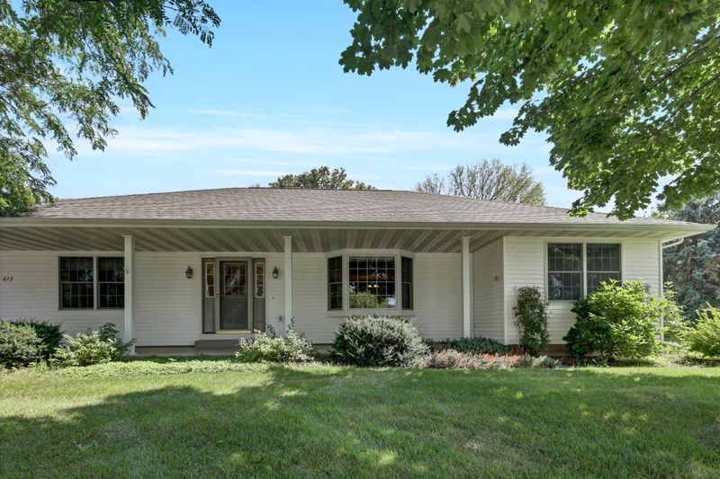 617 Willers Ct, Lake City, MN 55041