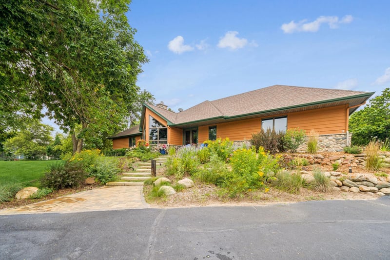 13187 Dellwood Rd N, Stillwater, MN 55082