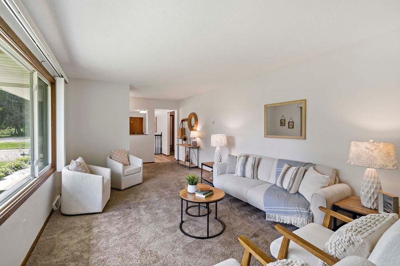 17286 Flemming Ln, Prior Lake, MN 55372
