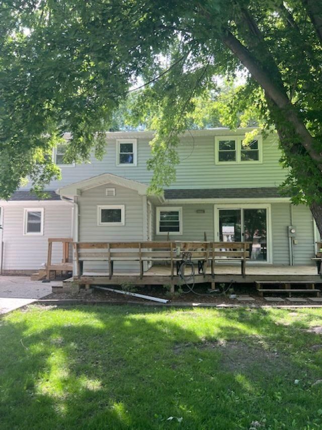 1013 17th St SW, Willmar, MN 56201