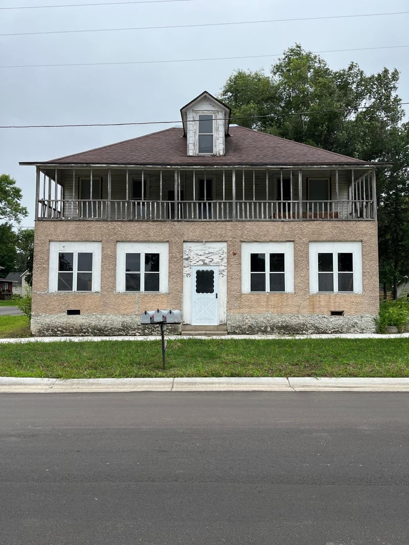 101 2nd St NW, Morristown, MN 55052