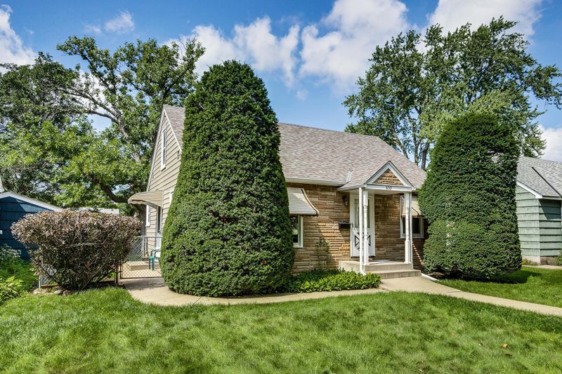 859 21st Ave SE, Minneapolis, MN 55414