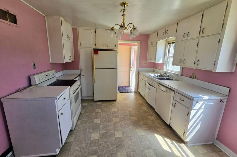 1013 4th Ave SW, Pipestone, MN 56164