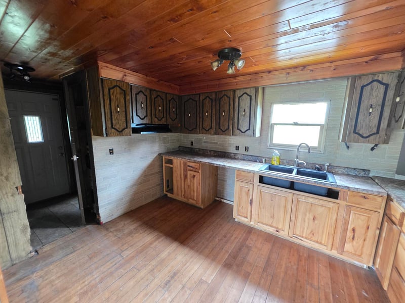 7253 Giants Ridge Rd, Embarrass, MN 55732