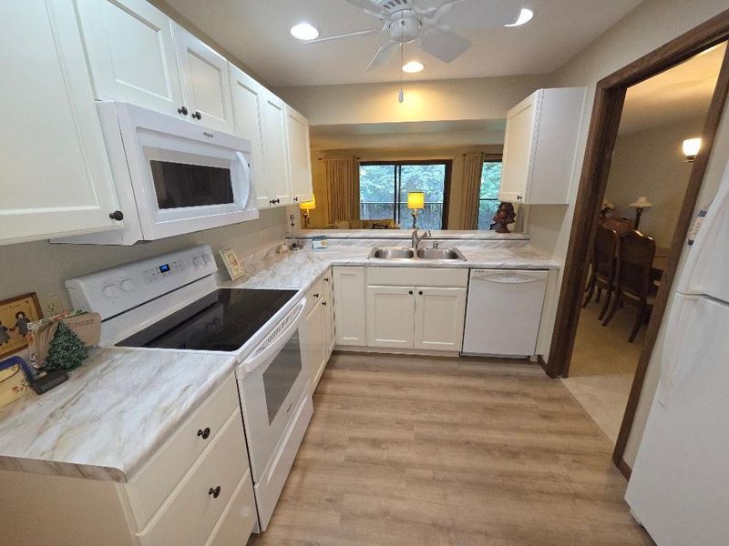 9500 Collegeview Rd #109, Bloomington, MN 55437