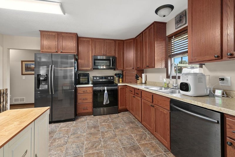 37378 168th St, Hillman, MN 56338