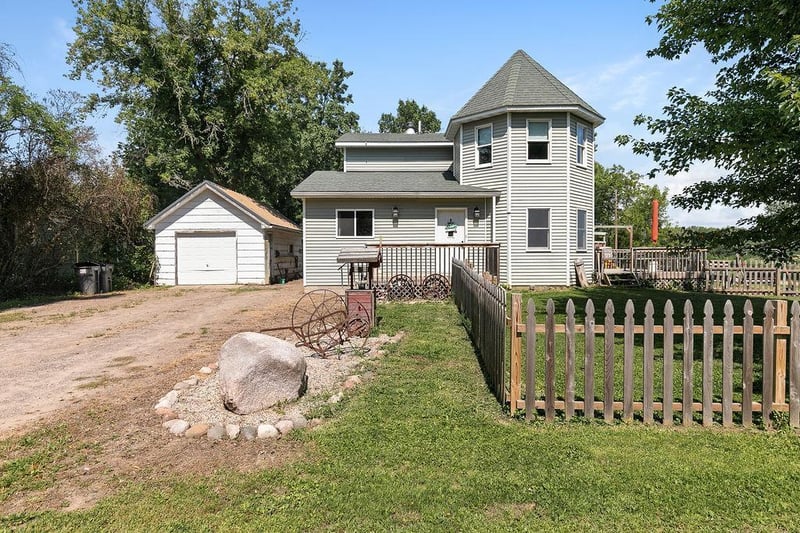 37378 168th St, Hillman, MN 56338
