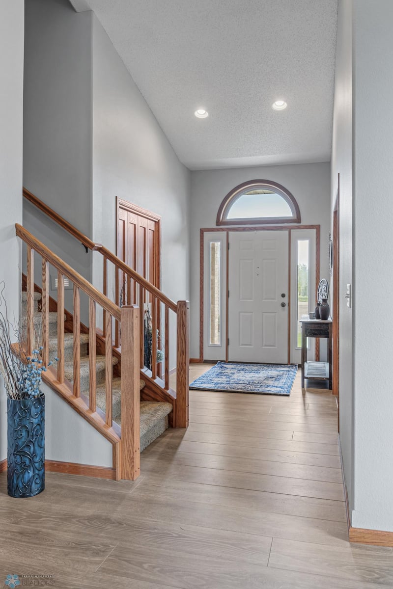 409 Allyson Cir, Moorhead, MN 56560