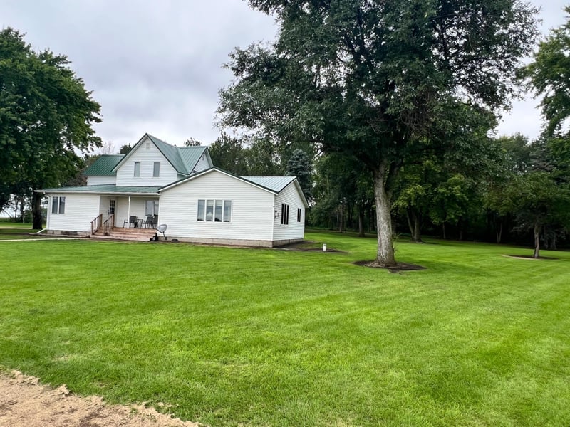 1669 211th Ave, Madison, MN 56256