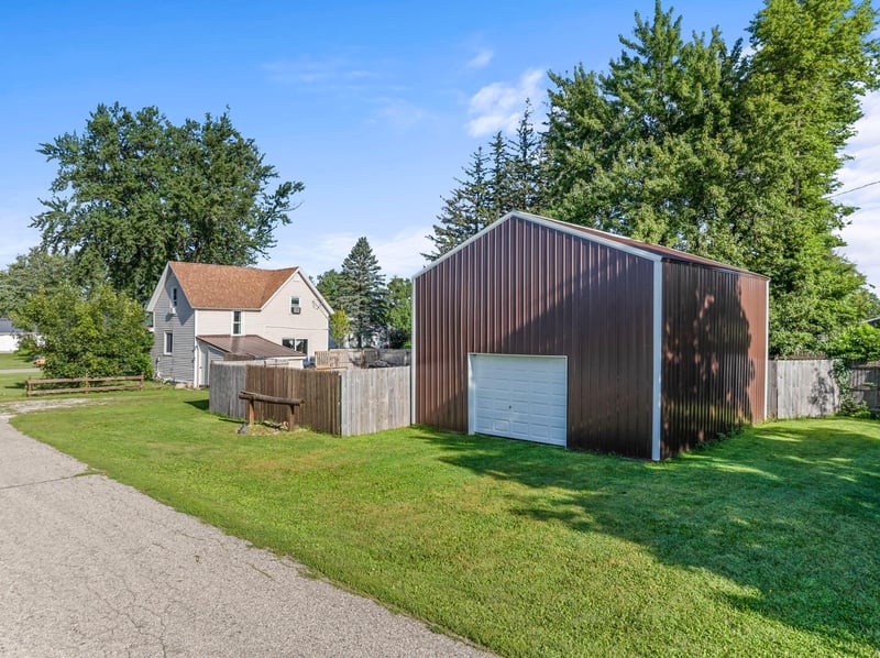 211 Minnesota St, Ostrander, MN 55961