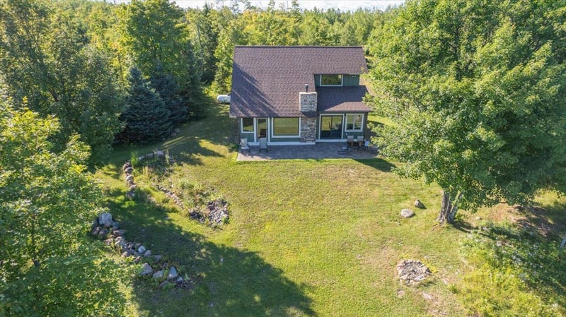 698 Cuttingwood Rd, Two Harbors, MN 55616