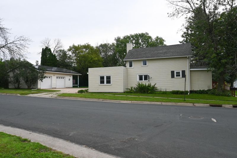 317 W Main St, Spring Valley, MN 55975