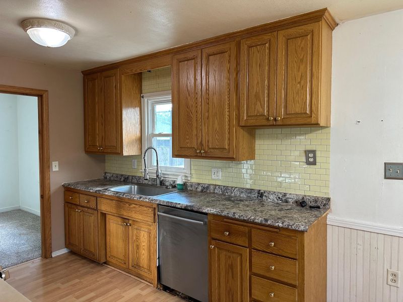 2739 Chippewa Ave, North Saint Paul, MN 55109
