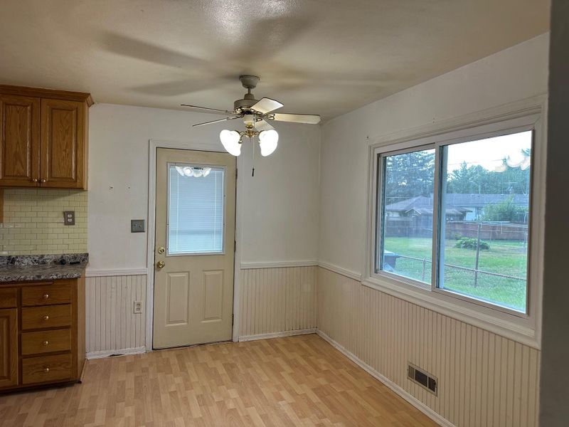 2739 Chippewa Ave, North Saint Paul, MN 55109